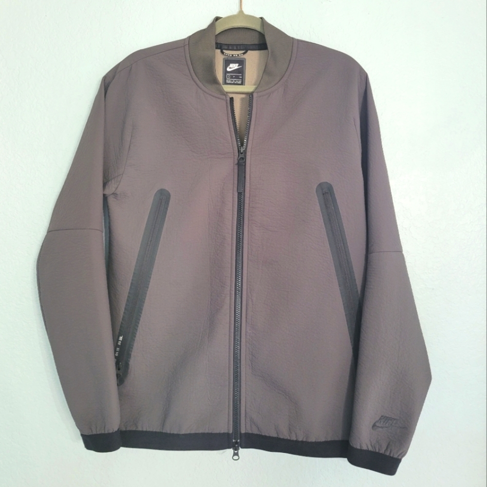 NIKE Sportswear Tech Pack Jacket